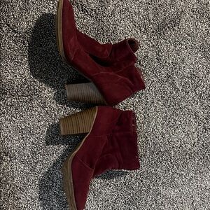 Women's Suede Ankle Boots - Burgundy